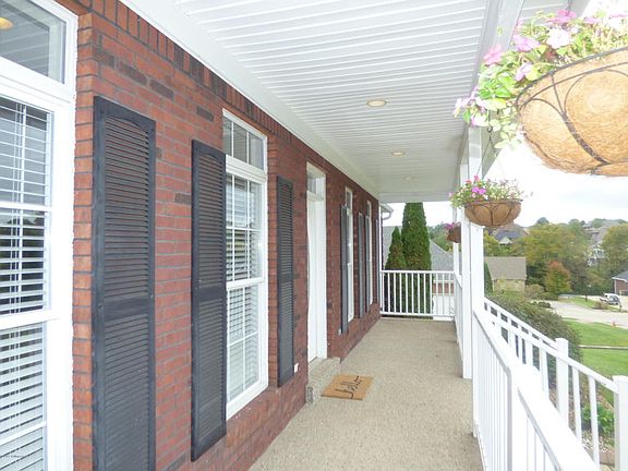 2nd image of 205 Oak Valley Dr