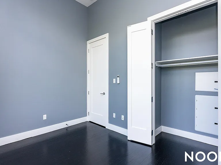 2028 Grove St #2L — Photo 10