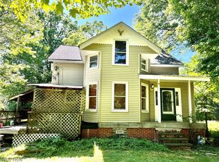 2948 Rockefeller Rd, Willoughby Hills, OH 44092