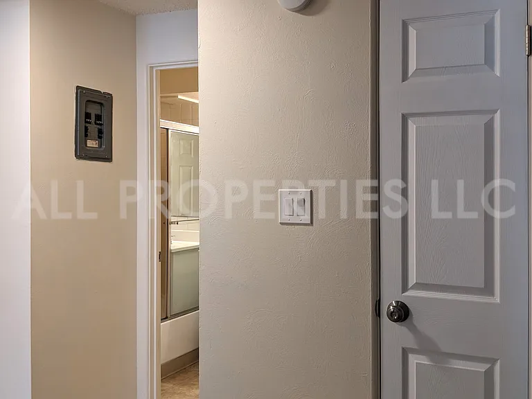 1200 N Emerson St #204 — Photo 7
