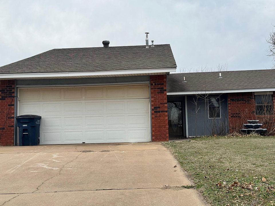 2nd image of 218 S Keystone Dr