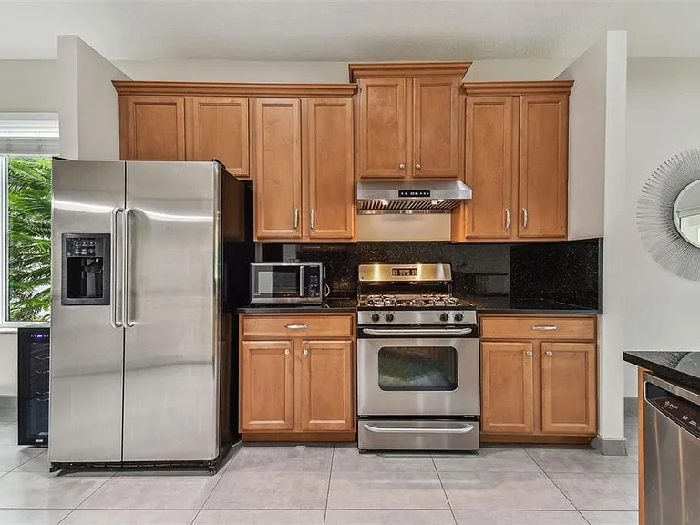 8208 Pinewood Run Ct — Photo 29