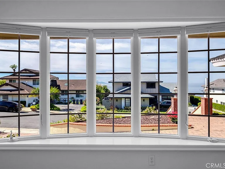 3675 Vigilance Dr — Photo 11