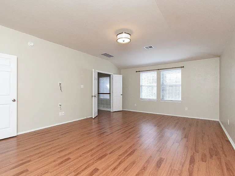 5503 Bridgewood Dr — Photo 16