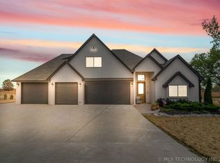 25327 Stonebridge Pkwy, Claremore, OK 74019