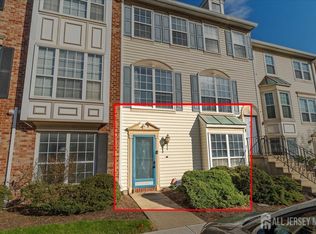 28 Boston Ct, Newark, NJ