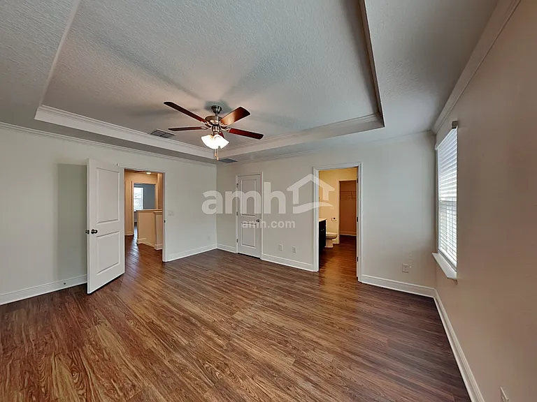 1099 Sky Lakes Dr — Photo 16