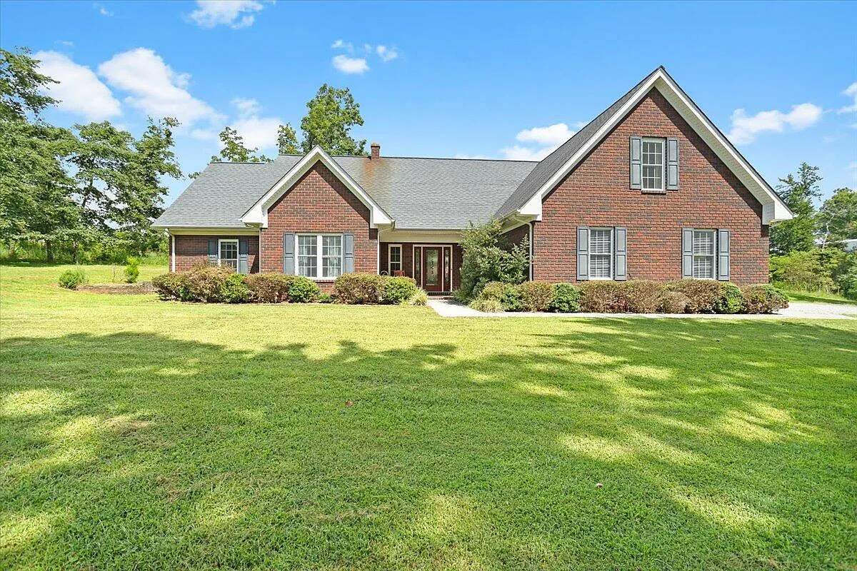 1530 Indian Springs Ln photo 1