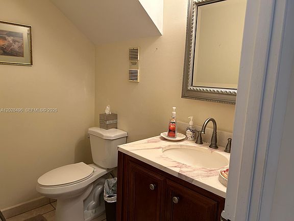 5th image of 7033 NW 169th St
