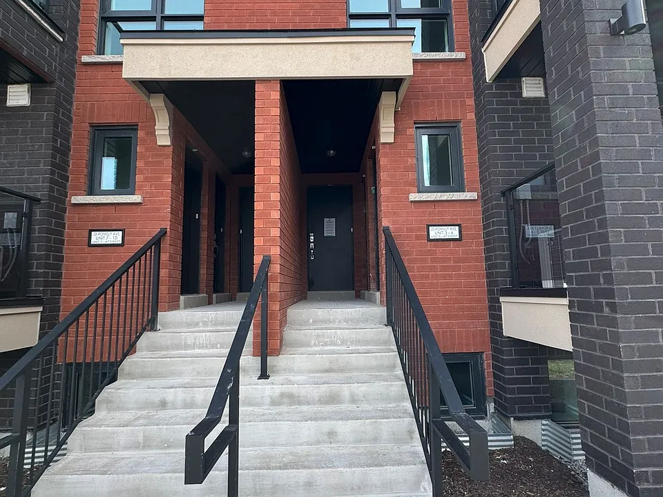 35 Romilly Ave
