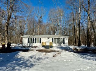 86 Windsor Rd, Hawley, PA 18428