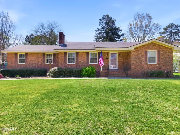 118 E Wyche Street, Whiteville, NC 28472