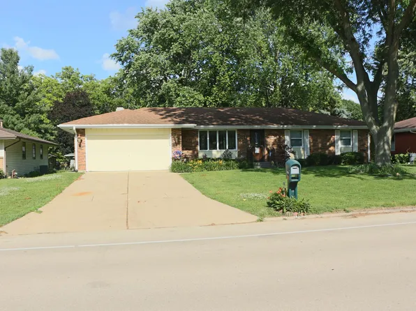 1524 Arnold Ave, Rockford, IL 61108