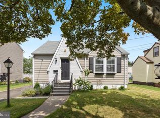 37 E Buckingham Ave, Mount Ephraim, NJ 08059