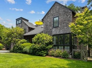 130 Carroll Ave, Newport, RI 02840
