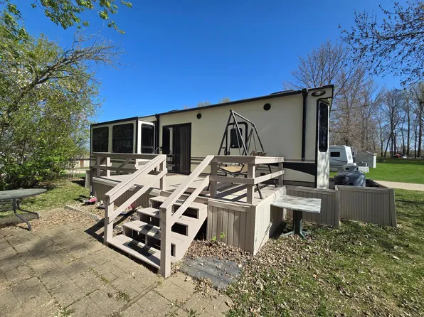 10045 State Highway 27 W #44, Alexandria, MN 56308
