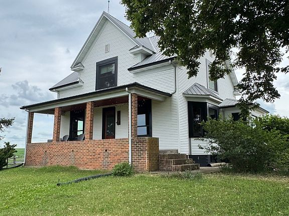 5th image of 2634 Yellowwood Rd