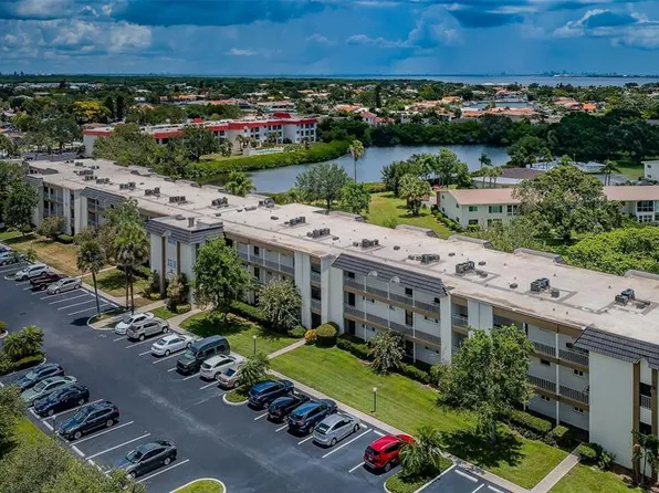 4595 Chancellor St NE APT 225, Saint Petersburg, FL 33703