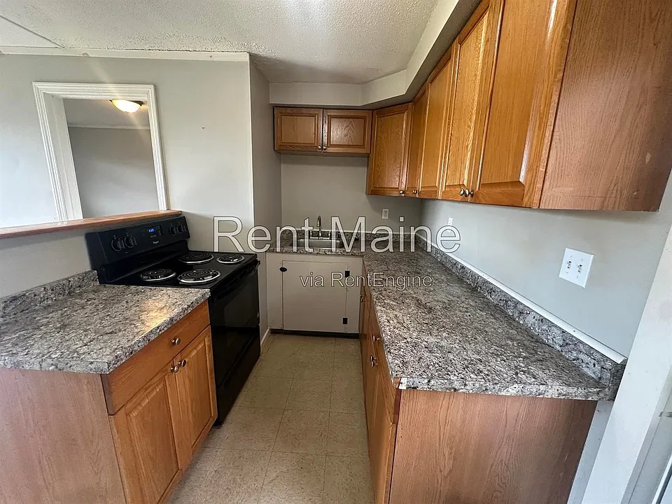 1181 Augusta Rd #1