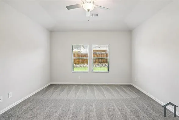701 Easthill Dr — Photo 14