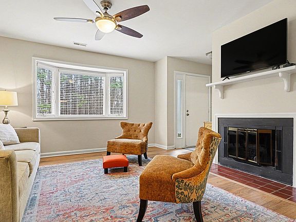4th image of 717 Tanglebrook Way