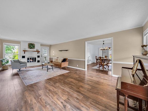 4th image of 2229 Regal Ct