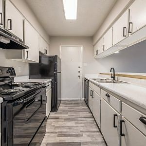 3rd image of 1611 Grandon Dr APT 1-C