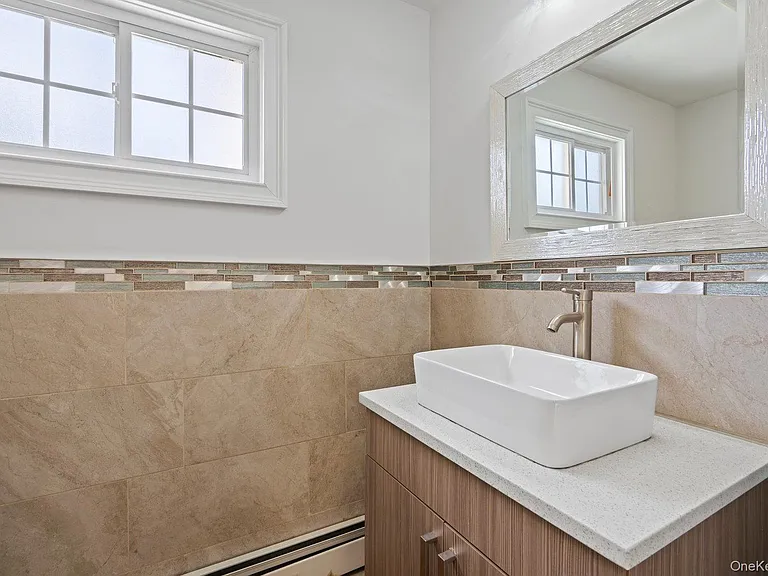 15 Lawrence Ct — Photo 24