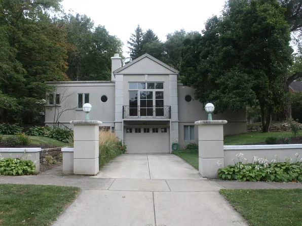 422 E Schantz Ave, Dayton, OH 45409