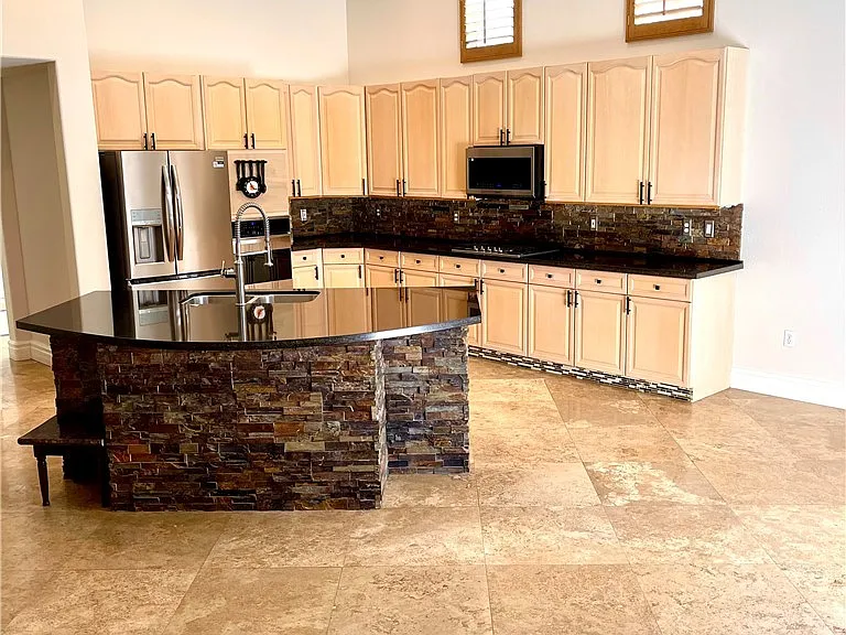 385 Apple River Ct — Photo 6