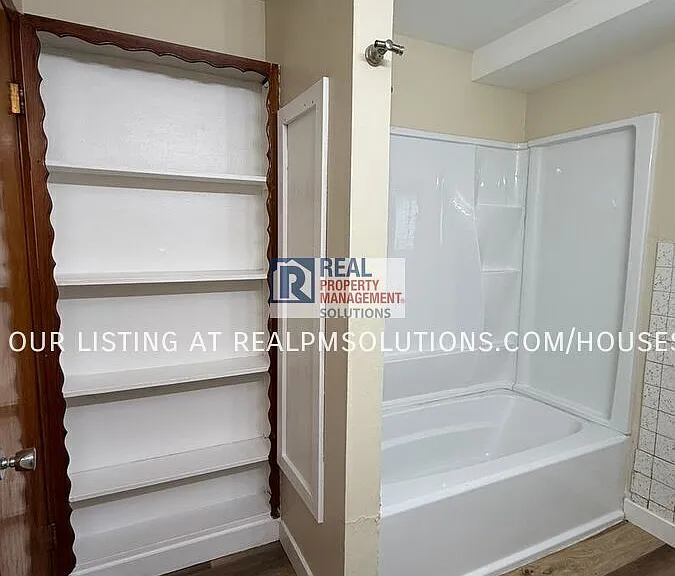 8927 SE Rhone St — Photo 25