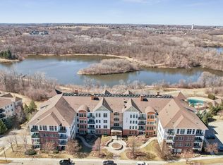 3110 Chestnut St UNIT 214, Chaska, MN 55318