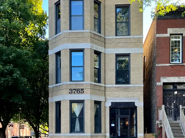 3765 N Kenmore Ave #3E, Chicago, IL 60613