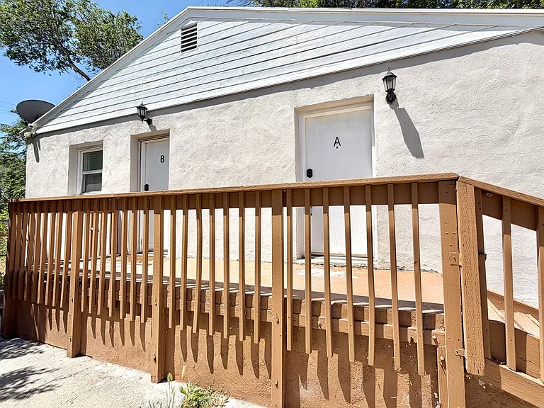 37 W Robert Ave — Photo 13