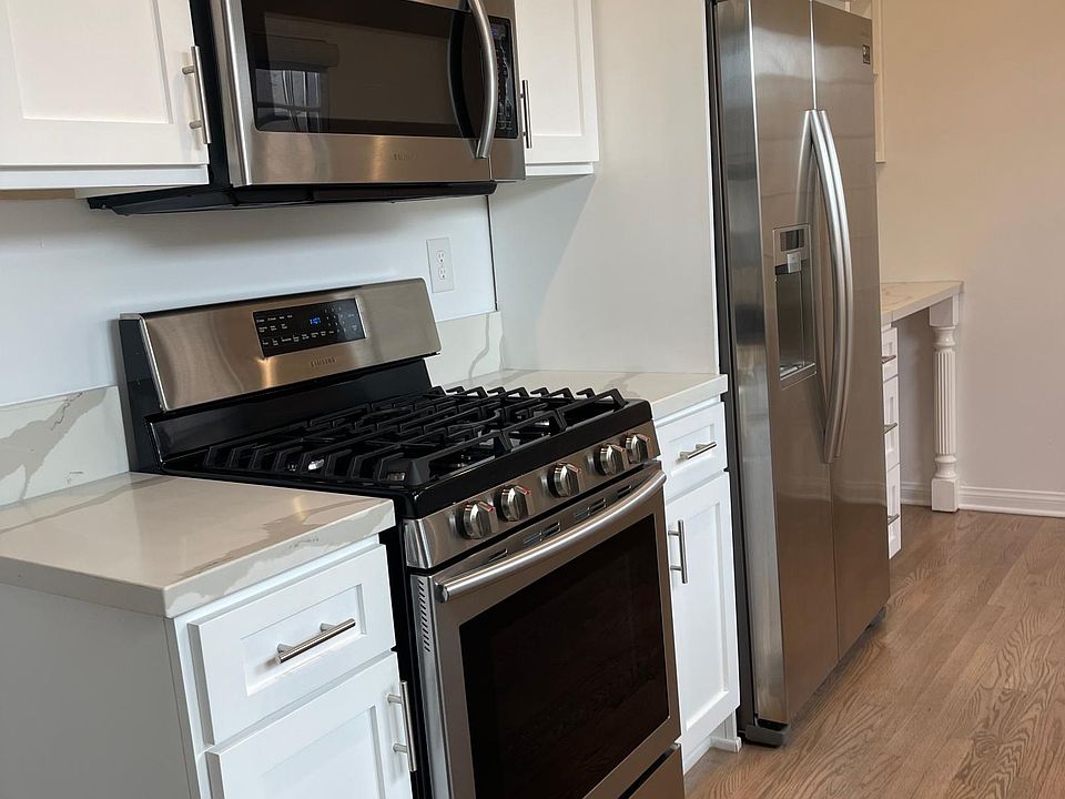 1st image of 2237 N Cahuenga Blvd