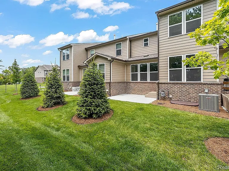 1360 Addison Cir — Photo 5
