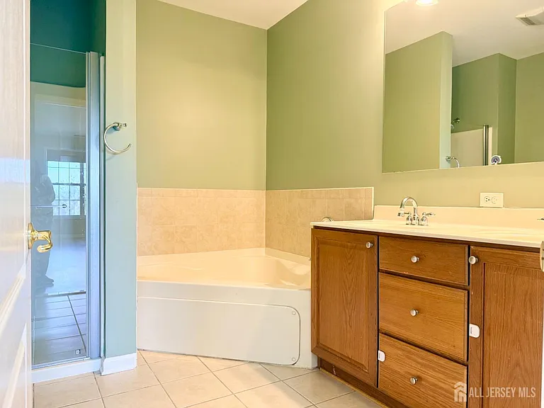 3032 Edward Stec Blvd — Photo 18