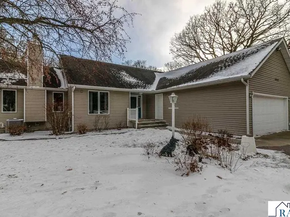 1727 Oakwood Ave, New Ulm, MN 56073