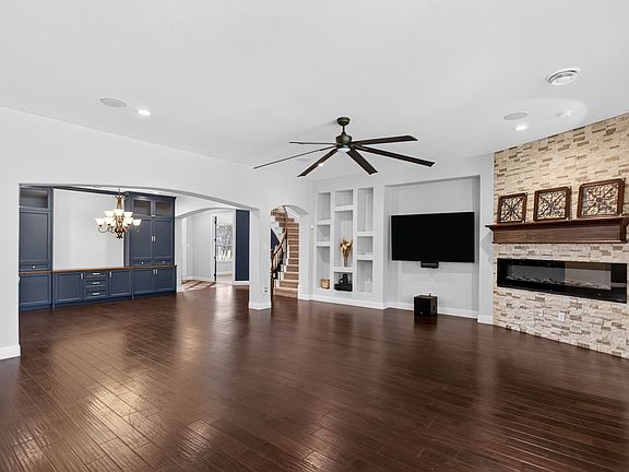 4th image of 1618 Pebble Beach Ln