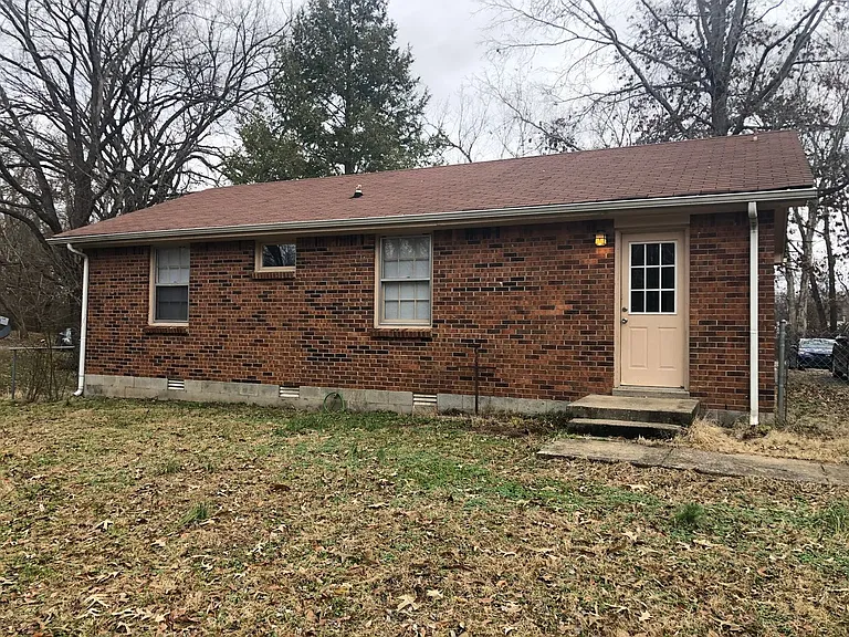 225 Old Hopkinsville Hwy — Photo 9