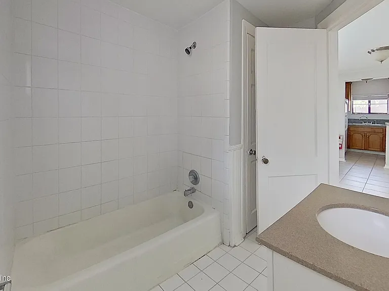 1749 Sheridan St #1749 — Photo 9