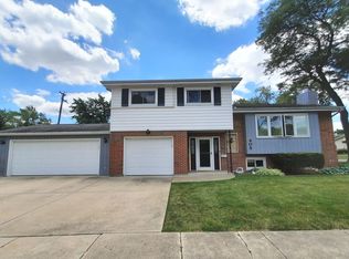 405 W Myrick Ave, Addison, IL 60101