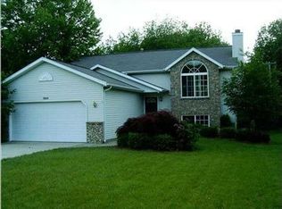 7565 Las Palmas Dr NE, Rockford, MI 49341