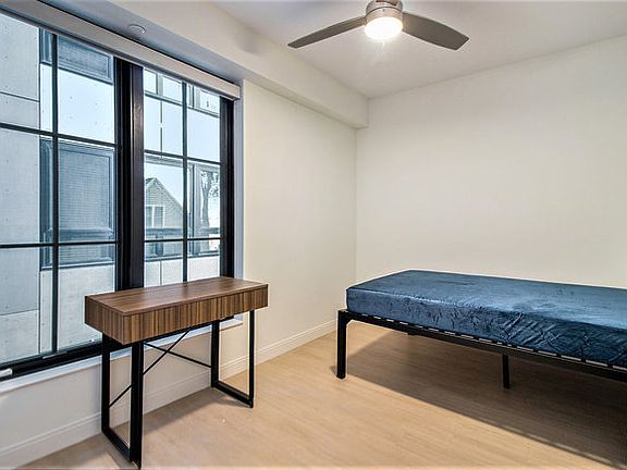 5th image of 600 S Main St #201