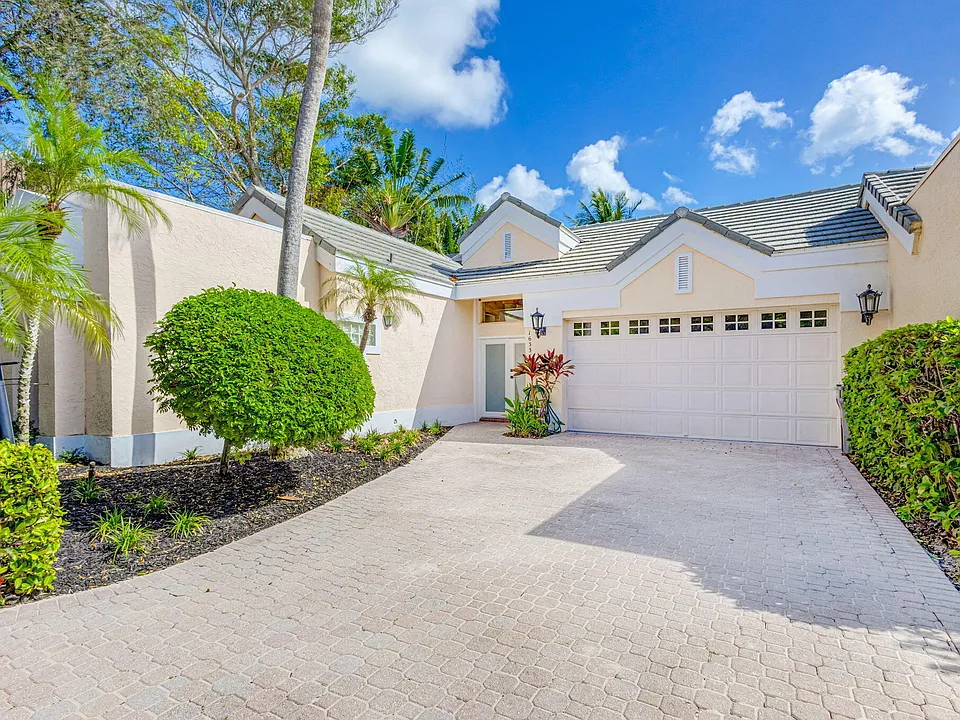 16334 Port Dickinson Dr