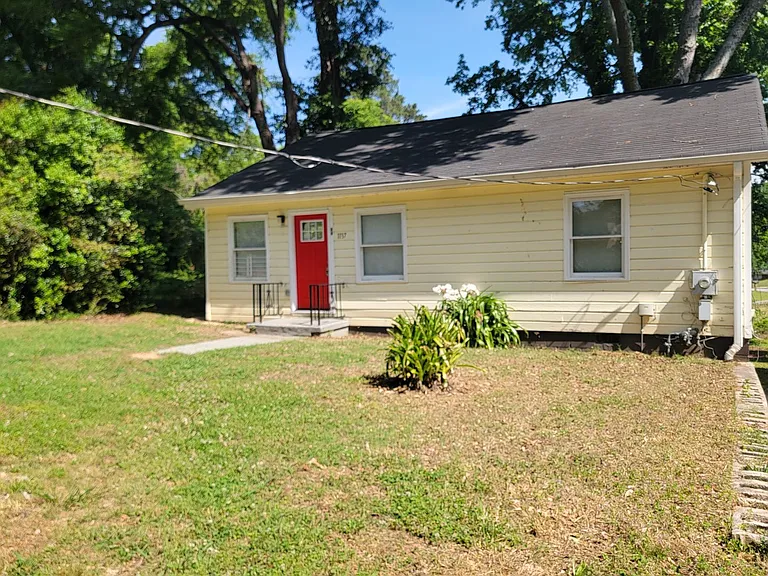 1137 White Oak Ave SW — Photo 8