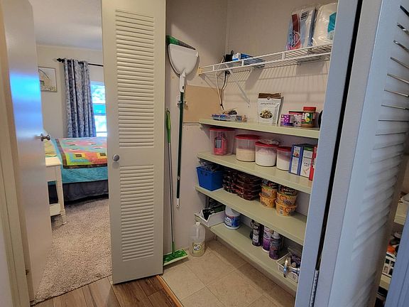4th image of 219 Leisure Dr