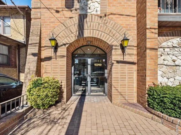 9249 John F Kennedy Boulevard image 1 of 18