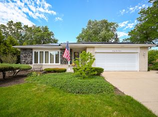 7100 Terrace Dr, Downers Grove, IL 60516