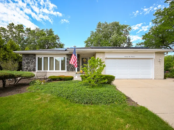 7100 Terrace Dr, Downers Grove, IL 60516